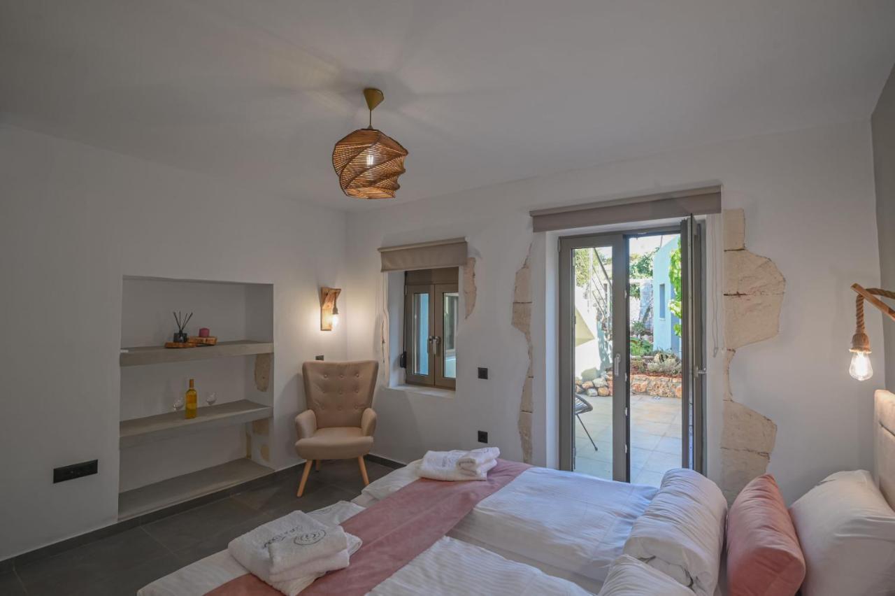 Villa Garifalia With Sauna & Hydromassage Chrissi Akti Chania Exterior foto
