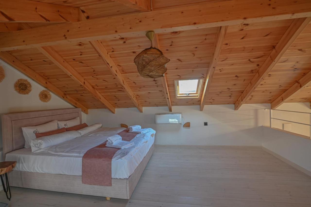 Villa Garifalia With Sauna & Hydromassage Chrissi Akti Chania Exterior foto
