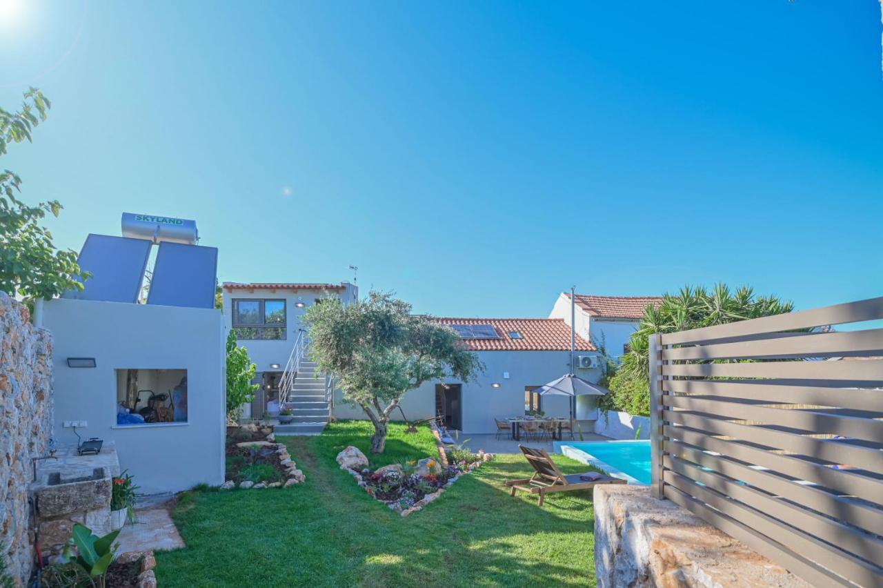 Villa Garifalia With Sauna & Hydromassage Chrissi Akti Chania Exterior foto
